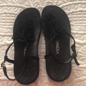 NEW Vionic Women’s sandals 7M black